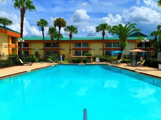 Bposhtels Orlando Florida Mall - Havuz