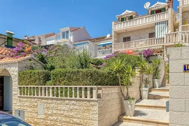 Bra? Island Studio Mladineo A2 - Dış Mekan