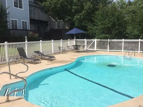 Bradford House Bed & Breakfast - Havuz