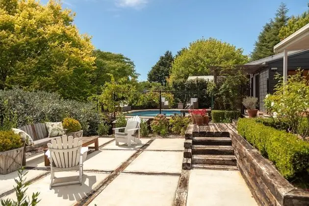 Bradleys Garden Bed & Breakfast - Havuz