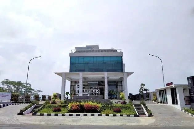 Braling Grand Hotel Purbalingga by Azana - Dış Mekan