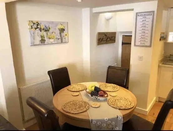 Bramble Cottage With Parking - Yerinde Yemek