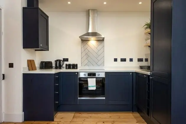 Brand New 1 Bedroom Apartment Right Beside Arthur's Seat - Mutfak