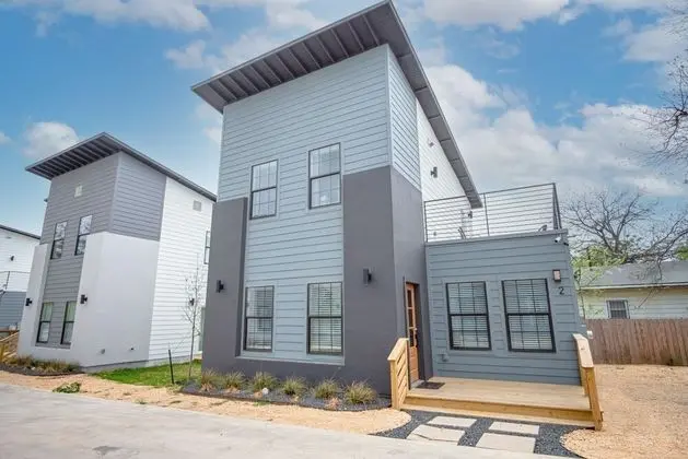 Brand NEW #2 Stylish 3BR 2.5ba Near Exciting Dtown - Dış Mekan