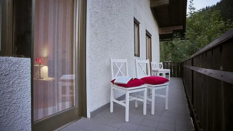 Brand new 70sqm Apartment, 1 km From Lake Carezza, in the Dolomites - Dış Mekan