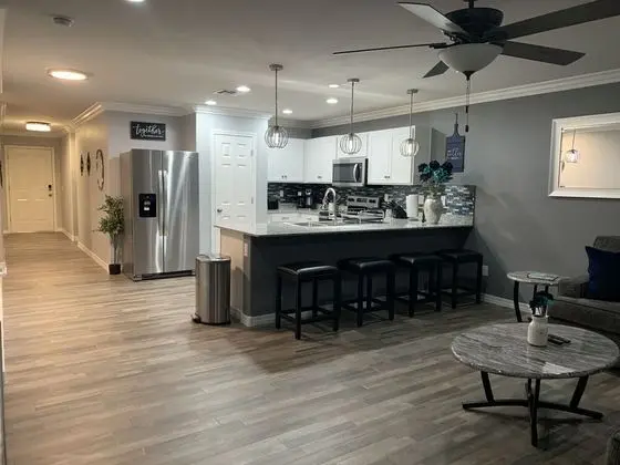 Brand New Bullheadcity Pool Home - Mutfak
