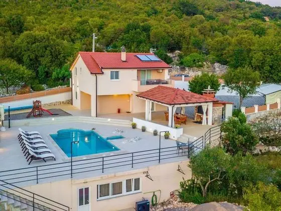 Brand new Countryside Villa With Heated Pool - Dış Mekan