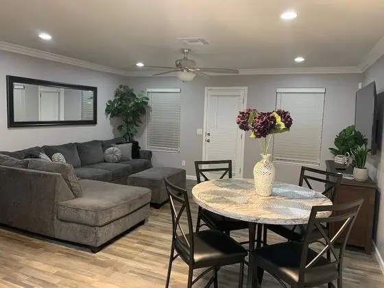 Brand New Heated Pool Home - Oda Düzeni
