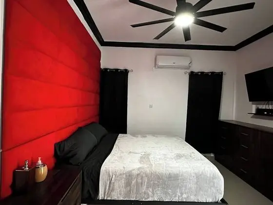 Brand New Pool Manor Park With Wifi Centrally-located - Öne Çıkan Resim