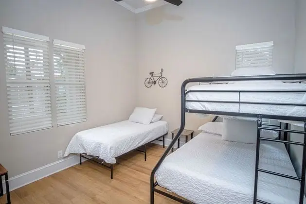 Brand New Remodeled 3br/2ba House Near Downtown - Oda