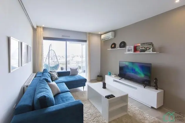 Brand new Spacious 1bd apt With City View - Oda