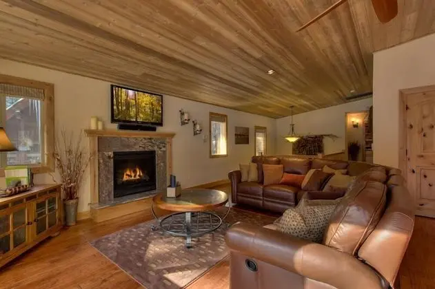 Brand New Upscale Home, Hot Tub, Foosball - Oda Düzeni