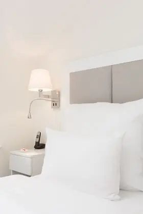 Hotel Brandenburger Tor Potsdam - Genel