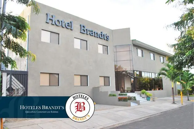 Hotel Brandt Ejecutivo Colonial Los Robles