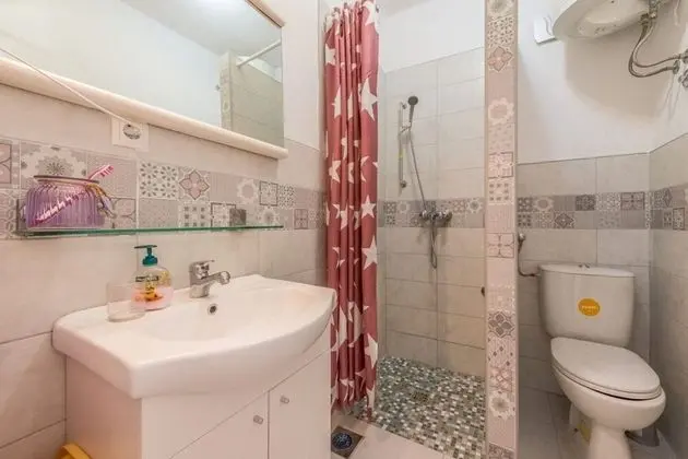 Branko - 60m From the Beach - SA1 - Banyo Tipleri