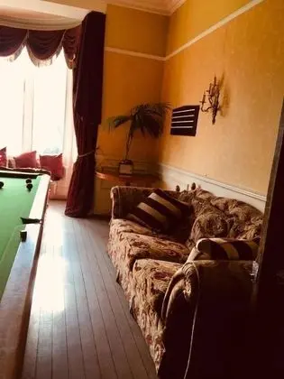Brass Castle Country House Accommodation - Lobi