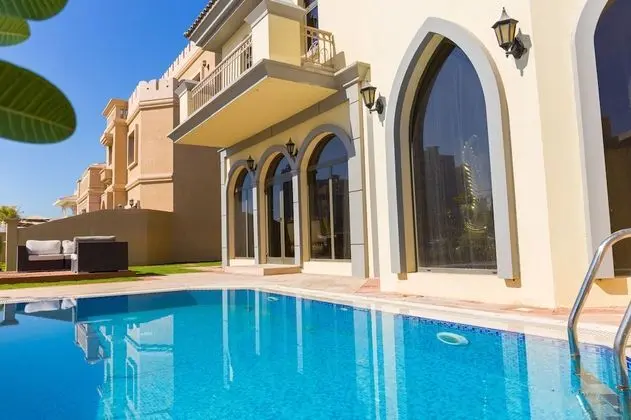 Bravoway Villa A29 in Palm Jumeirah