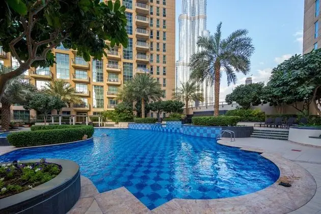 Bravoway Standpoint Tower in Downtown - Havuz
