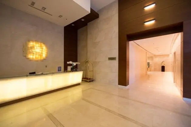 Bravoway Standpoint Tower in Downtown - Lobi
