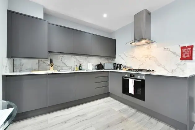 Braywick Serviced Apartments by Ferndale - Mutfak