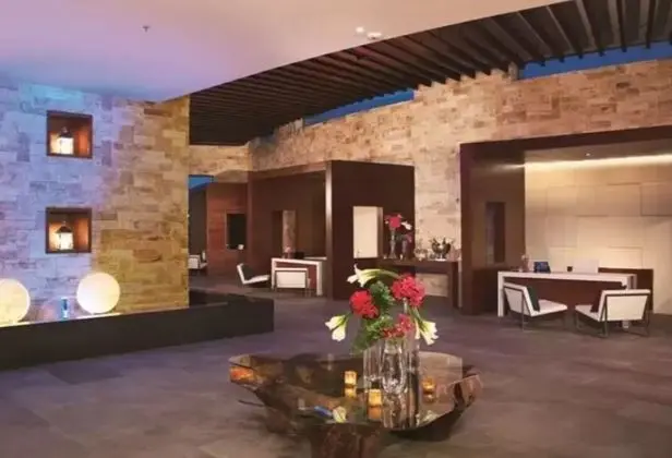 Breathless Riviera Cancun Resort - Lobi