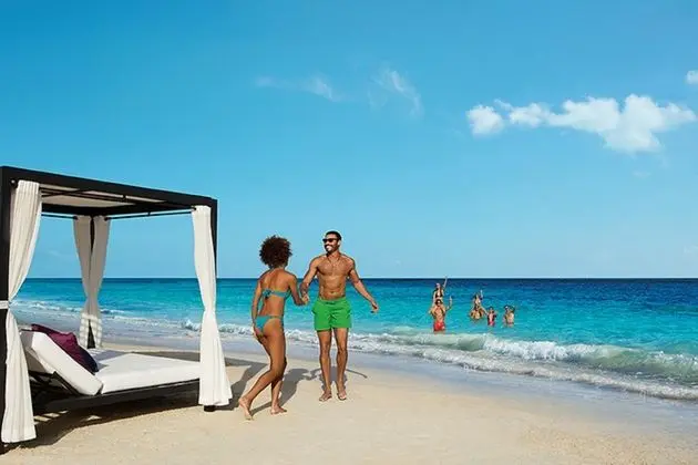 Breathless Riviera Cancun Resort - Plaj