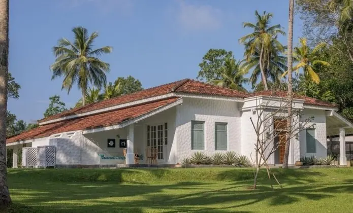 Breathtaking Villa In 02 Acres Of Tropical Walled-in Gardens