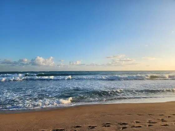 Breathtaking 2-Br Beachside Apartment - Plaj