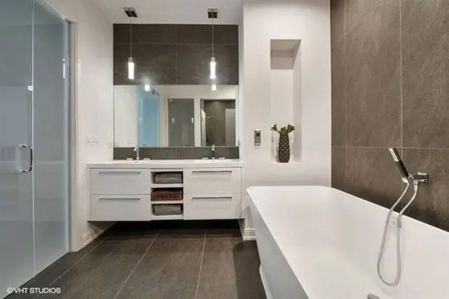 Breathtaking 6 BDR Luxury Condo Downtown Chicago - Banyo Tipleri