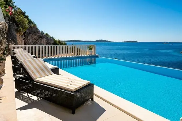 Breathtaking Panorama Villa Vese - Havuz