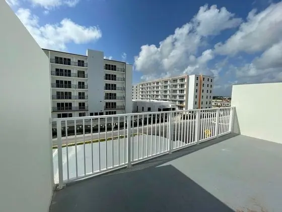 Breathtaking Sky Terrace 4BR/4BA BBQ/BAR  - New Home