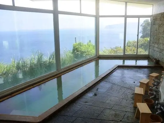 Breezbay Seaside Resort Atami - Havuz
