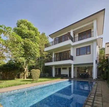 Breeze Blows City View 5 Br Heated Pool and a Billiard