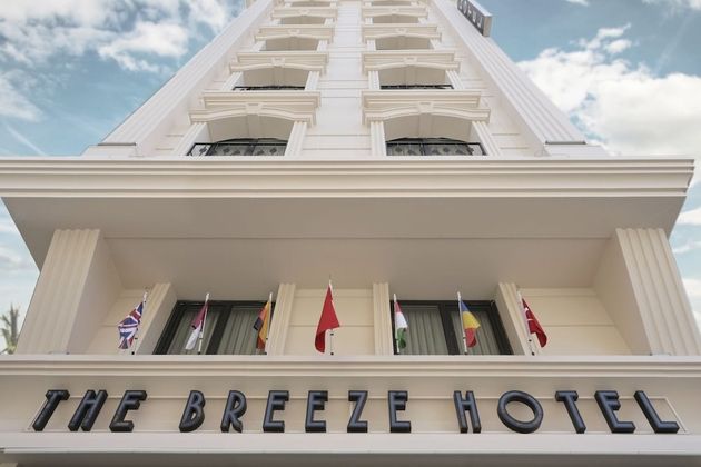 The Breeze HotelFotoğrafı