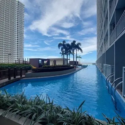 The Breeze Residences - Havuz