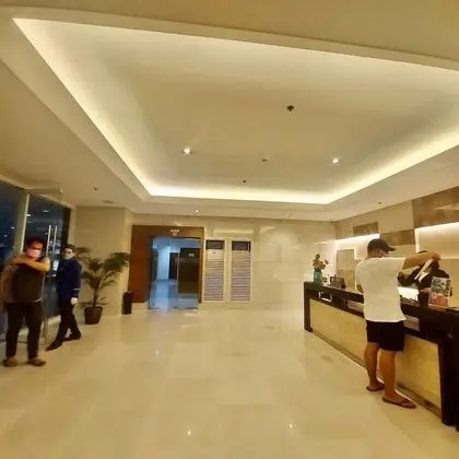 The Breeze Residences - Lobi