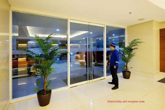 Breeze Residences Roxas Boulevard Manila - Lobi