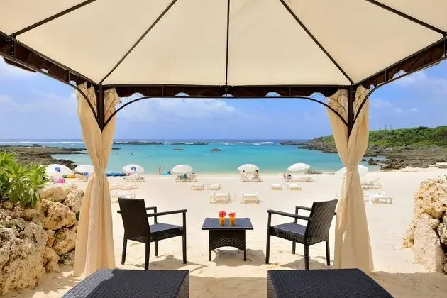 Hotel Breezebay Marina - Plaj