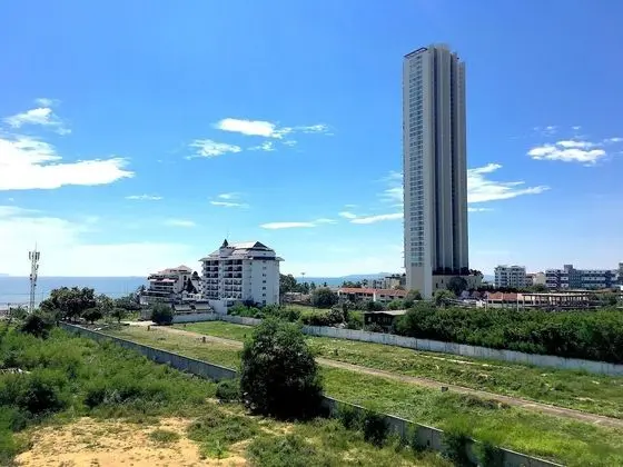 Breezy Room Jomtien