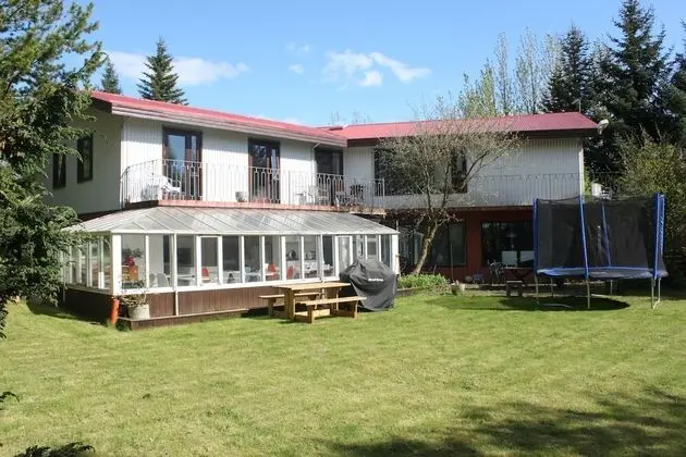 Brekkugerdi Guesthouse - 1