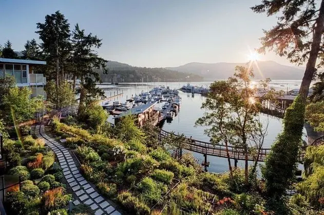 Brentwood Bay Resort - Adults Only (16+)