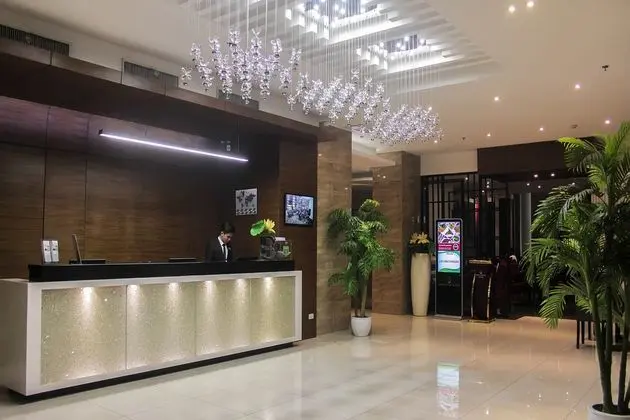 Brentwood Suites - Lobi