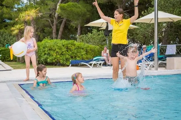 Bretanide Sport & Wellness Resort - Havuz
