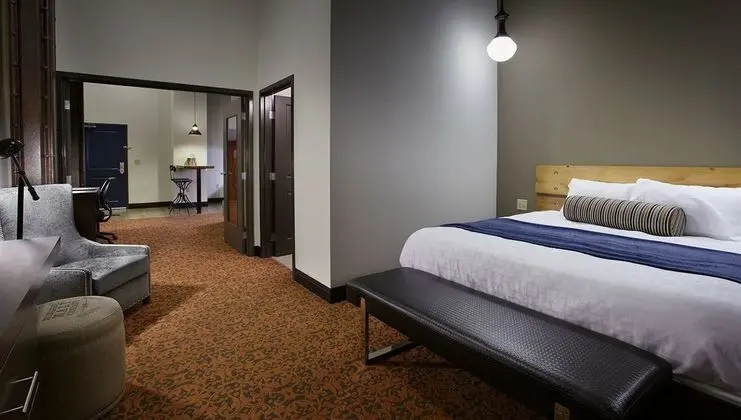 The Brewhouse Inn & Suites