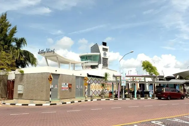 BREZZA HOTEL LUMUT - Dış Mekan