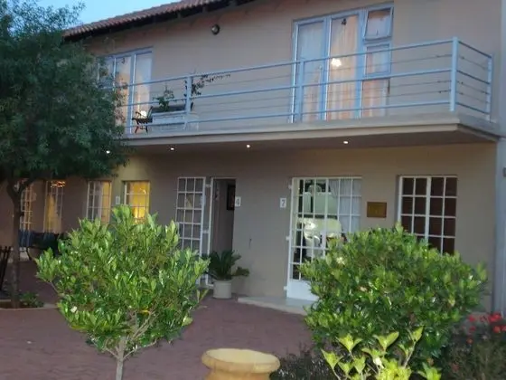 Bri-Shel Manor