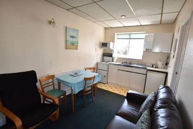 Brialene Holiday Apartments - Mutfak