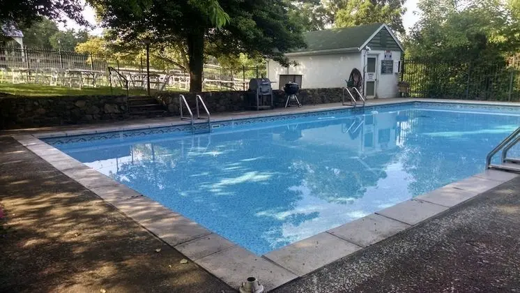 Briar Patch Bed & Breakfast Inn - Havuz
