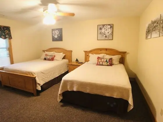 Briarstone Lodge Condo 13B - Two Bedroom Condo - Oda