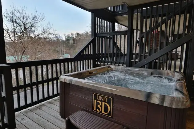 Briarstone Lodge Condo 13D - Two Bedroom Condo - Spa